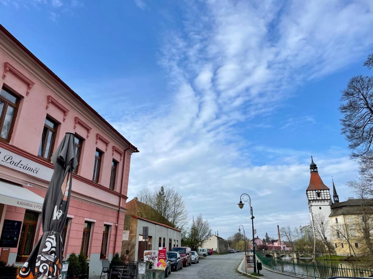 Apartmany V Podzamci V Blizkosti Zamku Blatná Kültér fotó